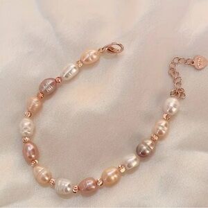Elegant Minimalist Freshwater Pearls Bracelet with Heart Charm Adjustable Clasp